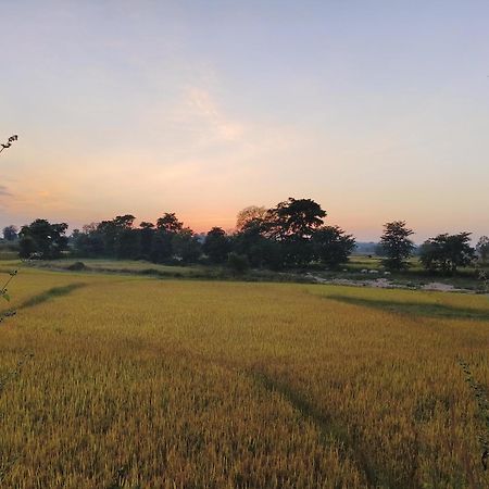 Surwahi Social Ecoestate Kānha Buitenkant foto