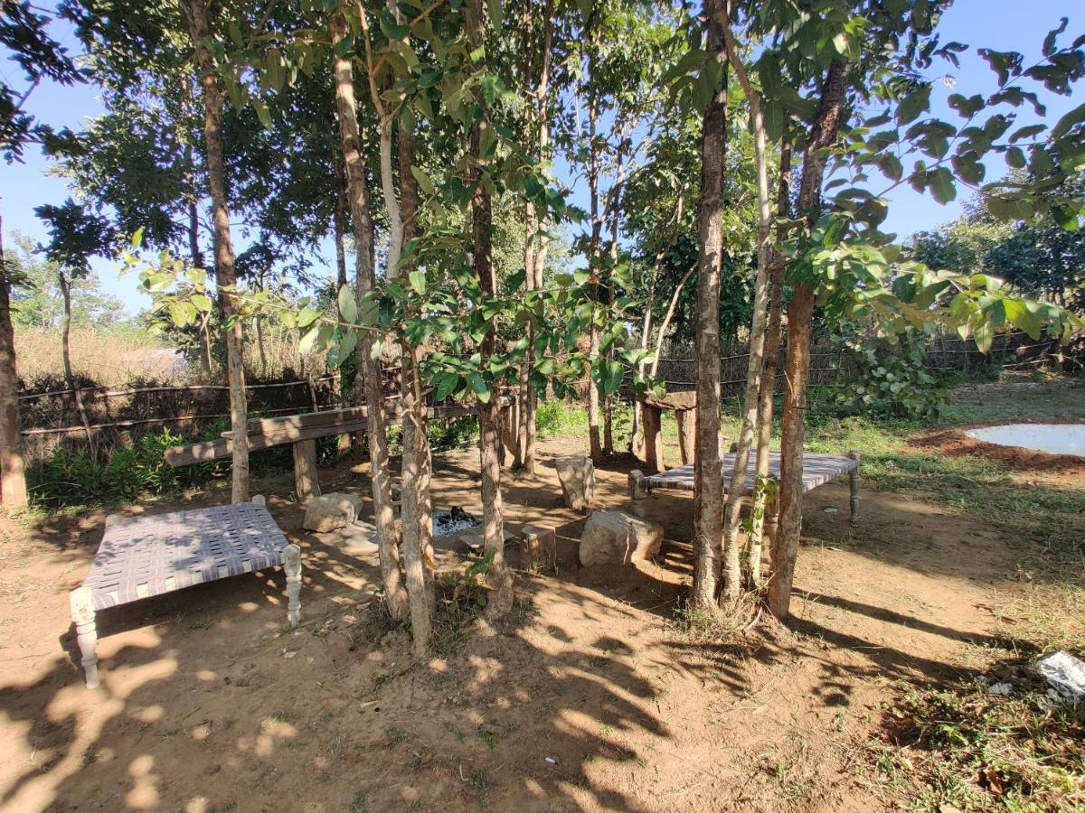 Surwahi Social Ecoestate Kānha Buitenkant foto