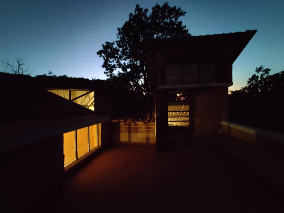 Surwahi Social Ecoestate Kānha Buitenkant foto