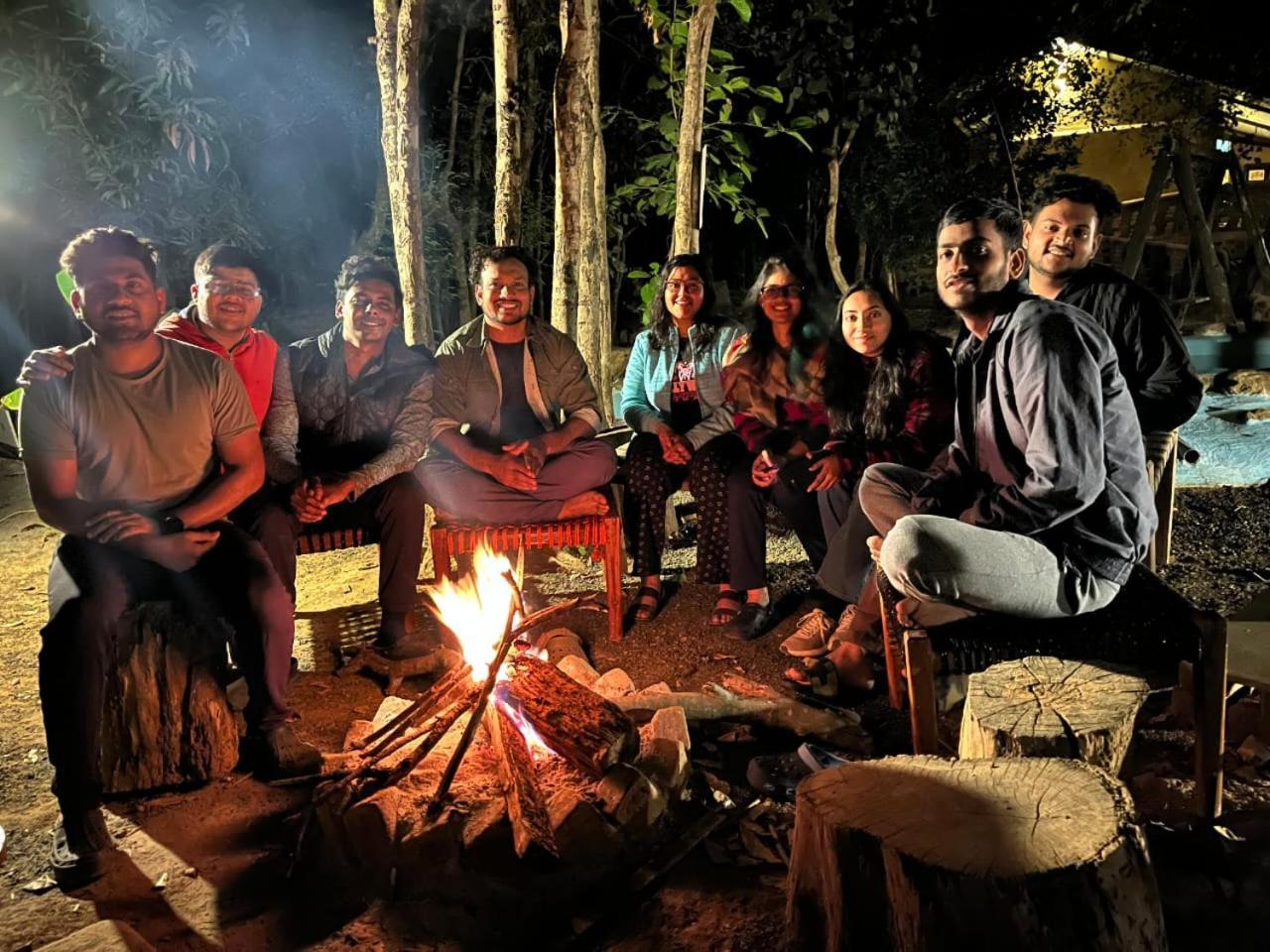 Surwahi Social Ecoestate Kānha Buitenkant foto